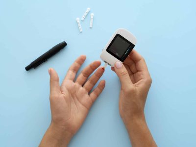 diabetic-person-checking-their-glucose-level